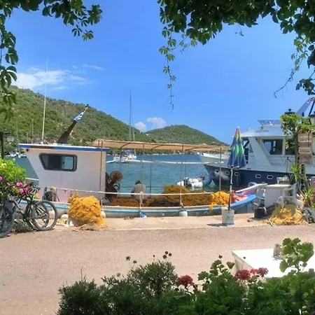 The Bower Bay * Sivota (Lefkada)